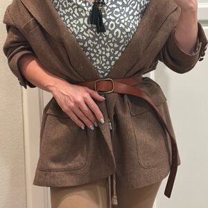 French Grey Leopard Print V-Neck
Top